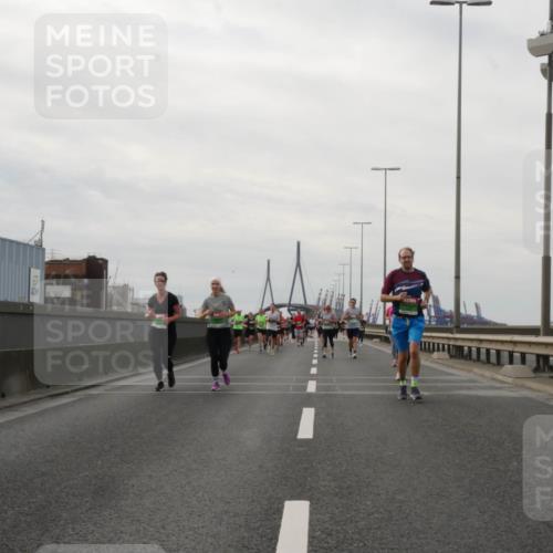 03.10.2025 - Köhlbrandbrückenlauf Matties Gatica Varas http://msf.ph/oto/9190390 03.10.2025 16:02:05 Position 3  meine-sportfotos.de