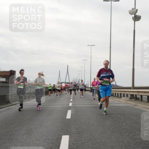 03.10.2025 - Köhlbrandbrückenlauf Matties Gatica Varas http://msf.ph/oto/9190395 03.10.2025 16:02:06 Position 3  meine-sportfotos.de