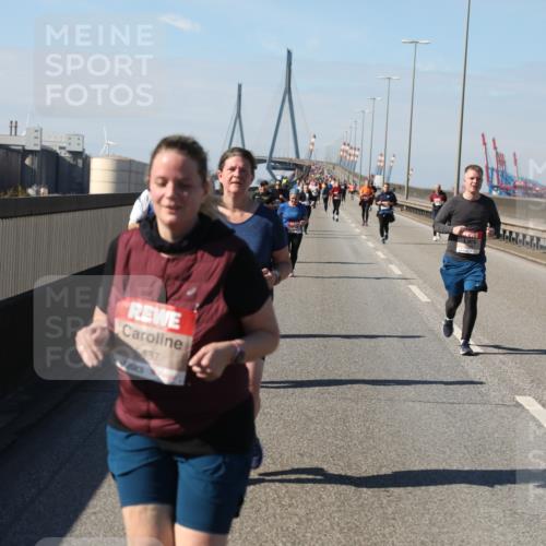 03.10.2025 - Köhlbrandbrückenlauf Yannick Fuchs http://msf.ph/oto/9190405 03.10.2025 12:10:18 Position 3 437 meine-sportfotos.de