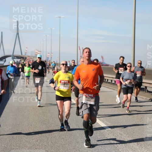03.10.2025 - Köhlbrandbrückenlauf Yannick Fuchs http://msf.ph/oto/9190432 03.10.2025 11:50:34 Position 3 623, 4403, 4738 meine-sportfotos.de