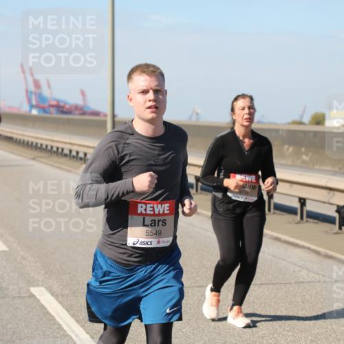 03.10.2025 - Köhlbrandbrückenlauf Yannick Fuchs http://msf.ph/oto/9190433 03.10.2025 12:10:21 Position 3 5549, 4735 meine-sportfotos.de