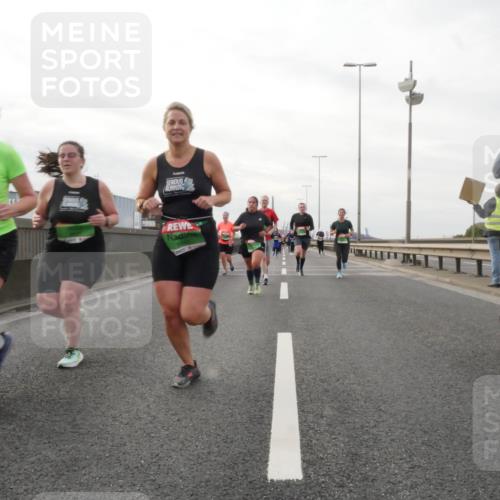03.10.2025 - Köhlbrandbrückenlauf Matties Gatica Varas http://msf.ph/oto/9190434 03.10.2025 16:02:19 Position 3  meine-sportfotos.de