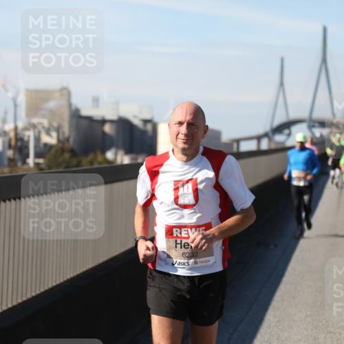 03.10.2025 - Köhlbrandbrückenlauf Yannick Fuchs http://msf.ph/oto/9190446 03.10.2025 11:50:36 Position 3 6232 meine-sportfotos.de