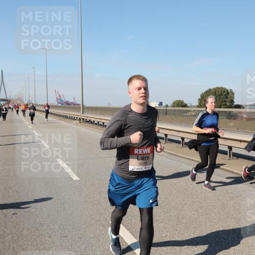 03.10.2025 - Köhlbrandbrückenlauf Yannick Fuchs http://msf.ph/oto/9190447 03.10.2025 12:10:21 Position 3 5549 meine-sportfotos.de