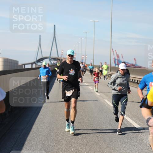 03.10.2025 - Köhlbrandbrückenlauf Yannick Fuchs http://msf.ph/oto/9190456 03.10.2025 11:50:36 Position 3 232, 635 meine-sportfotos.de