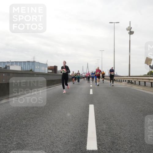03.10.2025 - Köhlbrandbrückenlauf Matties Gatica Varas http://msf.ph/oto/9190458 03.10.2025 16:02:24 Position 3  meine-sportfotos.de