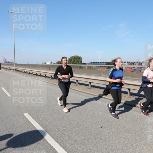 03.10.2025 - Köhlbrandbrückenlauf Yannick Fuchs http://msf.ph/oto/9190460 03.10.2025 12:10:23 Position 3  meine-sportfotos.de
