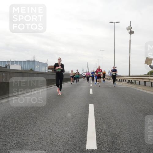 03.10.2025 - Köhlbrandbrückenlauf Matties Gatica Varas http://msf.ph/oto/9190461 03.10.2025 16:02:24 Position 3  meine-sportfotos.de