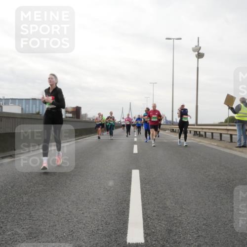 03.10.2025 - Köhlbrandbrückenlauf Matties Gatica Varas http://msf.ph/oto/9190465 03.10.2025 16:02:25 Position 3  meine-sportfotos.de