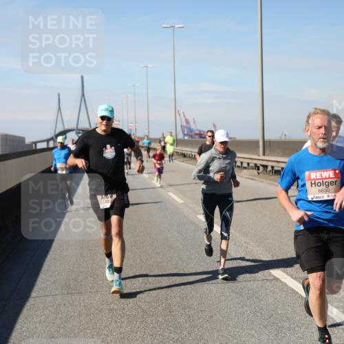 03.10.2025 - Köhlbrandbrückenlauf Yannick Fuchs http://msf.ph/oto/9190467 03.10.2025 11:50:37 Position 3 6630 meine-sportfotos.de