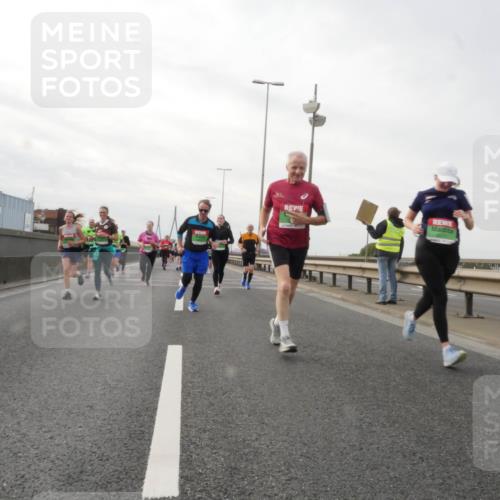 03.10.2025 - Köhlbrandbrückenlauf Matties Gatica Varas http://msf.ph/oto/9190473 03.10.2025 16:02:27 Position 3  meine-sportfotos.de