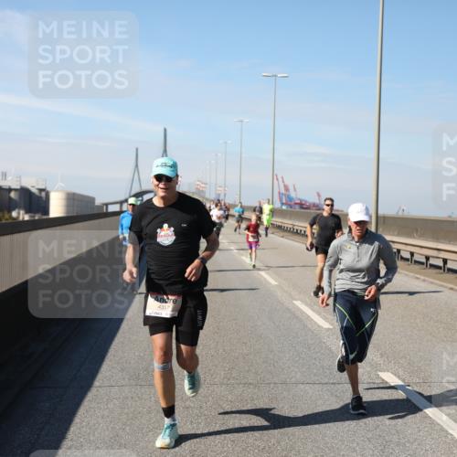 03.10.2025 - Köhlbrandbrückenlauf Yannick Fuchs http://msf.ph/oto/9190474 03.10.2025 11:50:38 Position 3 4357, 663 meine-sportfotos.de