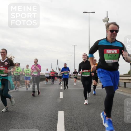 03.10.2025 - Köhlbrandbrückenlauf Matties Gatica Varas http://msf.ph/oto/9190480 03.10.2025 16:02:29 Position 3 8007 meine-sportfotos.de
