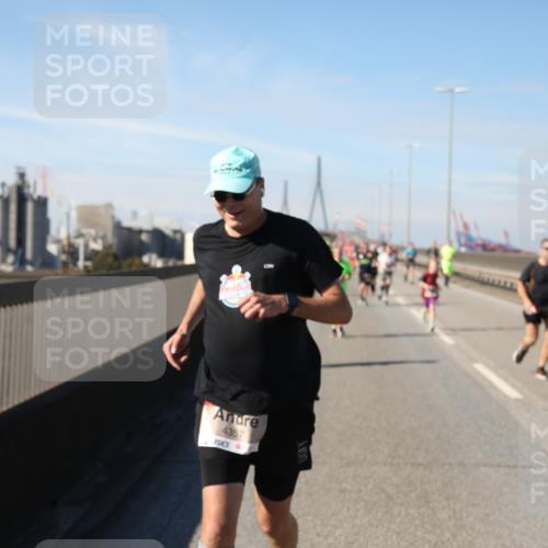 03.10.2025 - Köhlbrandbrückenlauf Yannick Fuchs http://msf.ph/oto/9190483 03.10.2025 11:50:38 Position 3 4357 meine-sportfotos.de