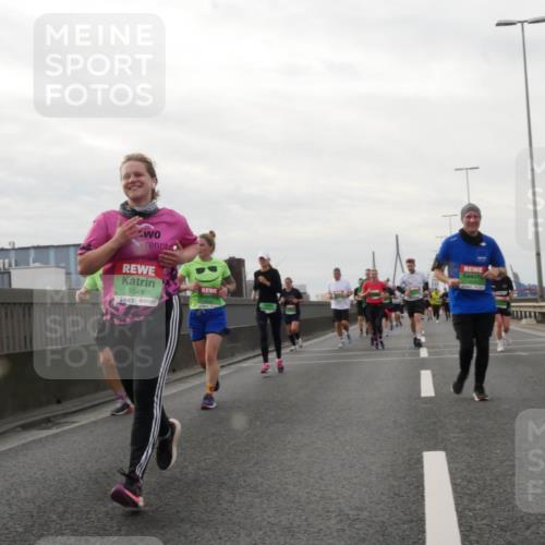 03.10.2025 - Köhlbrandbrückenlauf Matties Gatica Varas http://msf.ph/oto/9190486 03.10.2025 16:02:30 Position 3 7649 meine-sportfotos.de