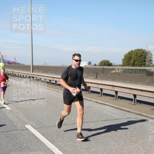 03.10.2025 - Köhlbrandbrückenlauf Yannick Fuchs http://msf.ph/oto/9190500 03.10.2025 11:50:40 Position 3  meine-sportfotos.de