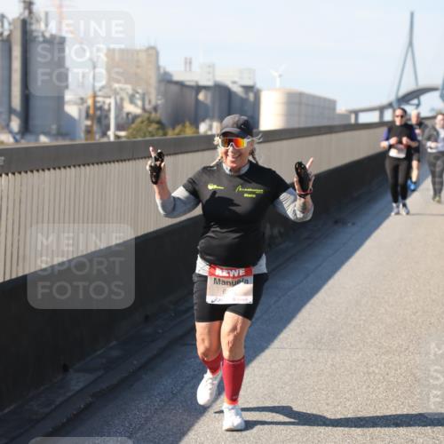 03.10.2025 - Köhlbrandbrückenlauf Yannick Fuchs http://msf.ph/oto/9190514 03.10.2025 12:10:26 Position 3 6 meine-sportfotos.de