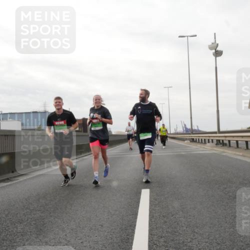 03.10.2025 - Köhlbrandbrückenlauf Matties Gatica Varas http://msf.ph/oto/9190516 03.10.2025 16:02:37 Position 3  meine-sportfotos.de