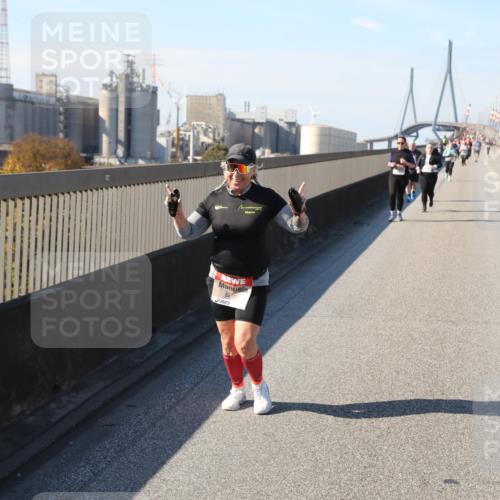 03.10.2025 - Köhlbrandbrückenlauf Yannick Fuchs http://msf.ph/oto/9190521 03.10.2025 12:10:27 Position 3 6292 meine-sportfotos.de