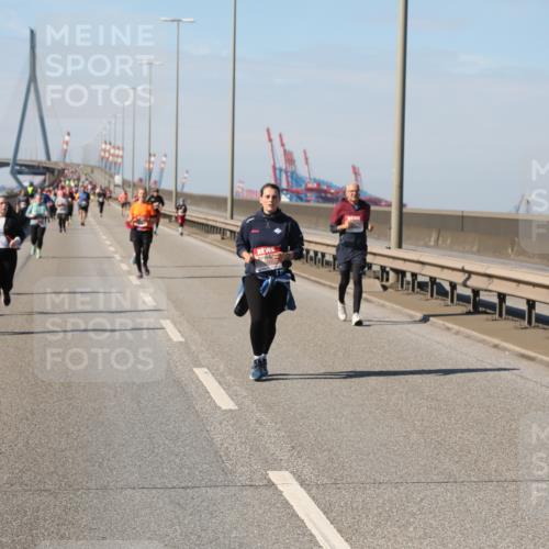 03.10.2025 - Köhlbrandbrückenlauf Yannick Fuchs http://msf.ph/oto/9190533 03.10.2025 12:10:27 Position 3  meine-sportfotos.de