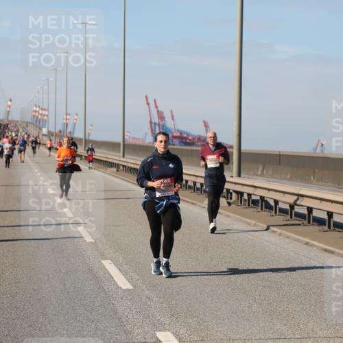 03.10.2025 - Köhlbrandbrückenlauf Yannick Fuchs http://msf.ph/oto/9190538 03.10.2025 12:10:28 Position 3  meine-sportfotos.de