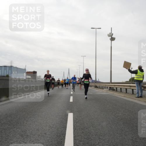 03.10.2025 - Köhlbrandbrückenlauf Matties Gatica Varas http://msf.ph/oto/9190551 03.10.2025 16:02:46 Position 3  meine-sportfotos.de