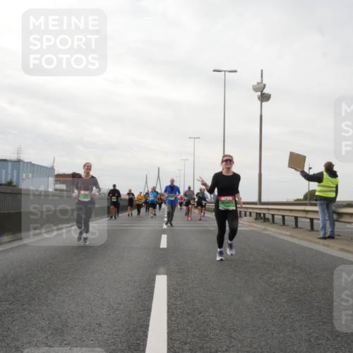 03.10.2025 - Köhlbrandbrückenlauf Matties Gatica Varas http://msf.ph/oto/9190555 03.10.2025 16:02:47 Position 3  meine-sportfotos.de