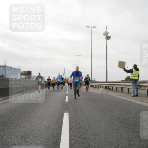 03.10.2025 - Köhlbrandbrückenlauf Matties Gatica Varas http://msf.ph/oto/9190561 03.10.2025 16:02:48 Position 3  meine-sportfotos.de