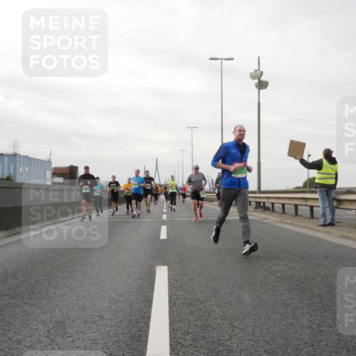03.10.2025 - Köhlbrandbrückenlauf Matties Gatica Varas http://msf.ph/oto/9190567 03.10.2025 16:02:49 Position 3  meine-sportfotos.de