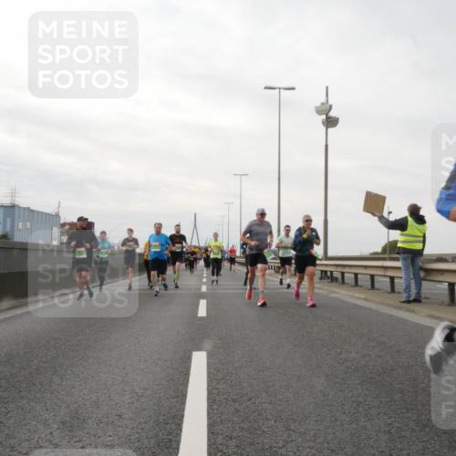 03.10.2025 - Köhlbrandbrückenlauf Matties Gatica Varas http://msf.ph/oto/9190570 03.10.2025 16:02:50 Position 3  meine-sportfotos.de