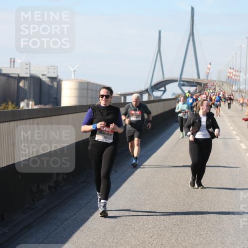 03.10.2025 - Köhlbrandbrückenlauf Yannick Fuchs http://msf.ph/oto/9190571 03.10.2025 12:10:30 Position 3 4974 meine-sportfotos.de