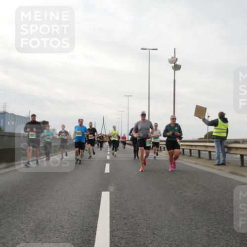 03.10.2025 - Köhlbrandbrückenlauf Matties Gatica Varas http://msf.ph/oto/9190573 03.10.2025 16:02:51 Position 3  meine-sportfotos.de