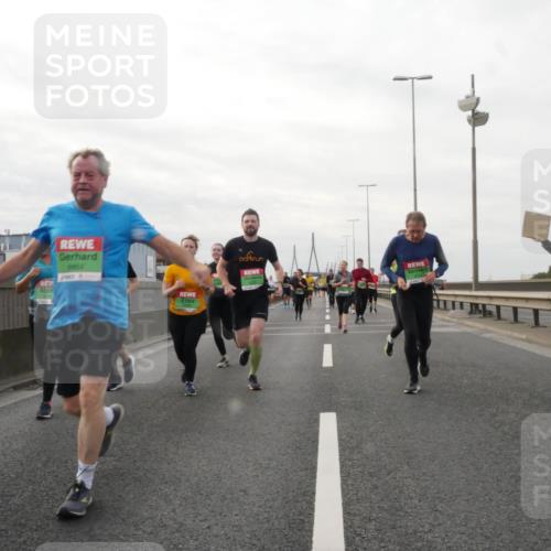 03.10.2025 - Köhlbrandbrückenlauf Matties Gatica Varas http://msf.ph/oto/9190586 03.10.2025 16:02:54 Position 3 8984 meine-sportfotos.de