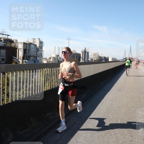 03.10.2025 - Köhlbrandbrückenlauf Yannick Fuchs http://msf.ph/oto/9190588 03.10.2025 11:50:48 Position 3  meine-sportfotos.de
