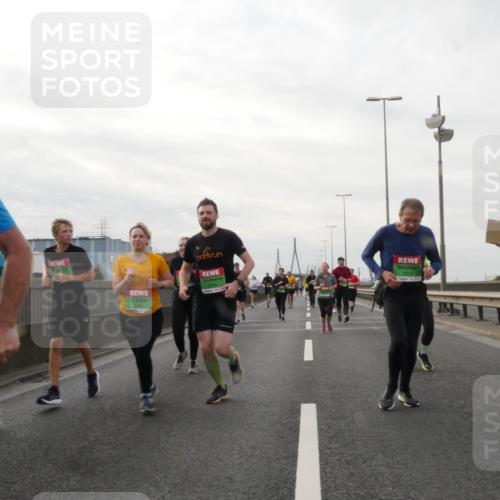 03.10.2025 - Köhlbrandbrückenlauf Matties Gatica Varas http://msf.ph/oto/9190589 03.10.2025 16:02:54 Position 3 8314 meine-sportfotos.de