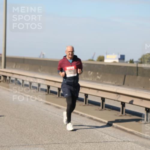 03.10.2025 - Köhlbrandbrückenlauf Yannick Fuchs http://msf.ph/oto/9190590 03.10.2025 12:10:32 Position 3  meine-sportfotos.de