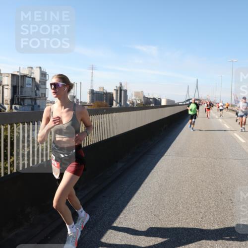 03.10.2025 - Köhlbrandbrückenlauf Yannick Fuchs http://msf.ph/oto/9190591 03.10.2025 11:50:49 Position 3  meine-sportfotos.de