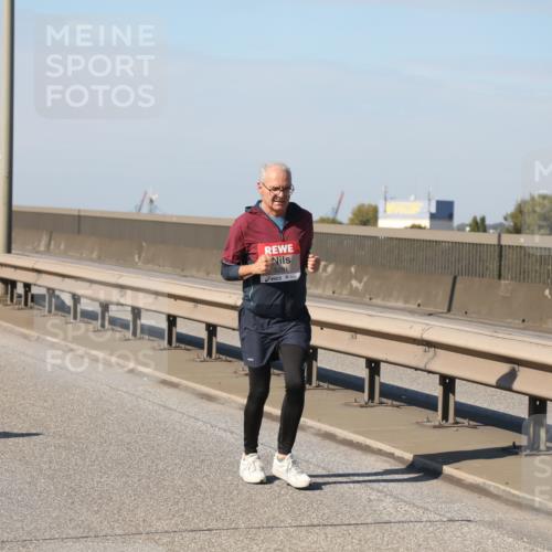 03.10.2025 - Köhlbrandbrückenlauf Yannick Fuchs http://msf.ph/oto/9190594 03.10.2025 12:10:32 Position 3 5281 meine-sportfotos.de