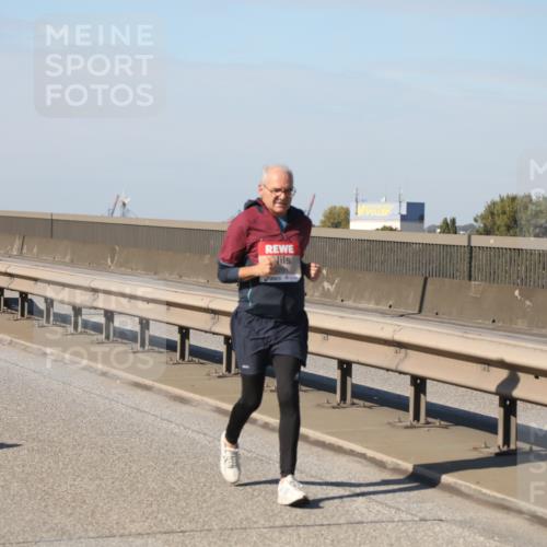 03.10.2025 - Köhlbrandbrückenlauf Yannick Fuchs http://msf.ph/oto/9190597 03.10.2025 12:10:32 Position 3  meine-sportfotos.de