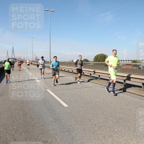 03.10.2025 - Köhlbrandbrückenlauf Yannick Fuchs http://msf.ph/oto/9190600 03.10.2025 11:50:49 Position 3  meine-sportfotos.de
