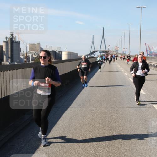 03.10.2025 - Köhlbrandbrückenlauf Yannick Fuchs http://msf.ph/oto/9190603 03.10.2025 12:10:33 Position 3 1374 meine-sportfotos.de