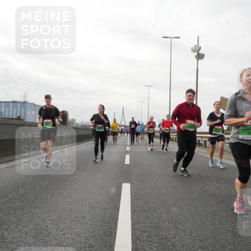 03.10.2025 - Köhlbrandbrückenlauf Matties Gatica Varas http://msf.ph/oto/9190606 03.10.2025 16:02:58 Position 3  meine-sportfotos.de