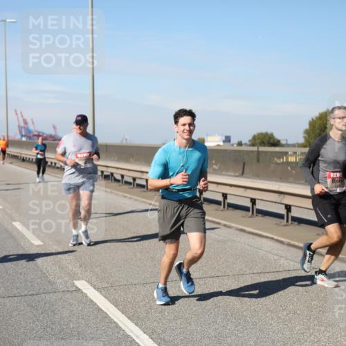 03.10.2025 - Köhlbrandbrückenlauf Yannick Fuchs http://msf.ph/oto/9190607 03.10.2025 11:50:50 Position 3  meine-sportfotos.de