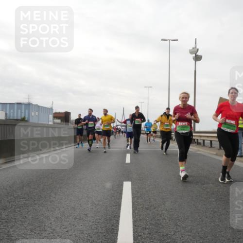 03.10.2025 - Köhlbrandbrückenlauf Matties Gatica Varas http://msf.ph/oto/9190620 03.10.2025 16:03:00 Position 3 8440 meine-sportfotos.de