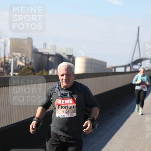 03.10.2025 - Köhlbrandbrückenlauf Yannick Fuchs http://msf.ph/oto/9190643 03.10.2025 12:10:37 Position 3 6104 meine-sportfotos.de