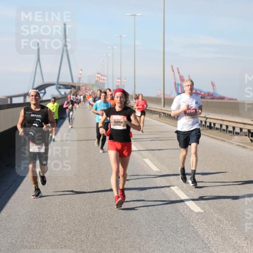 03.10.2025 - Köhlbrandbrückenlauf Yannick Fuchs http://msf.ph/oto/9190644 03.10.2025 11:50:54 Position 3 4298 meine-sportfotos.de