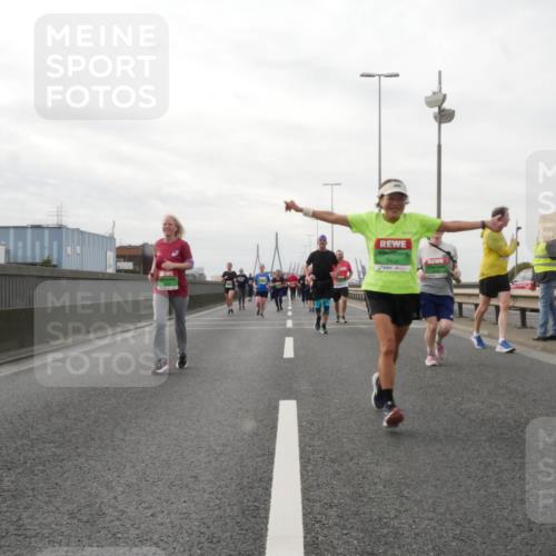 03.10.2025 - Köhlbrandbrückenlauf Matties Gatica Varas http://msf.ph/oto/9190665 03.10.2025 16:03:11 Position 3 7436 meine-sportfotos.de