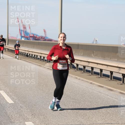03.10.2025 - Köhlbrandbrückenlauf Yannick Fuchs http://msf.ph/oto/9190666 03.10.2025 12:10:38 Position 3 5390 meine-sportfotos.de