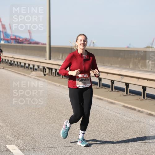 03.10.2025 - Köhlbrandbrückenlauf Yannick Fuchs http://msf.ph/oto/9190676 03.10.2025 12:10:39 Position 3 5390 meine-sportfotos.de