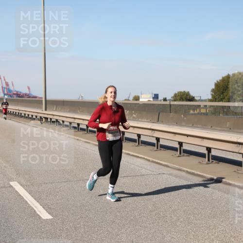 03.10.2025 - Köhlbrandbrückenlauf Yannick Fuchs http://msf.ph/oto/9190691 03.10.2025 12:10:40 Position 3 5390 meine-sportfotos.de